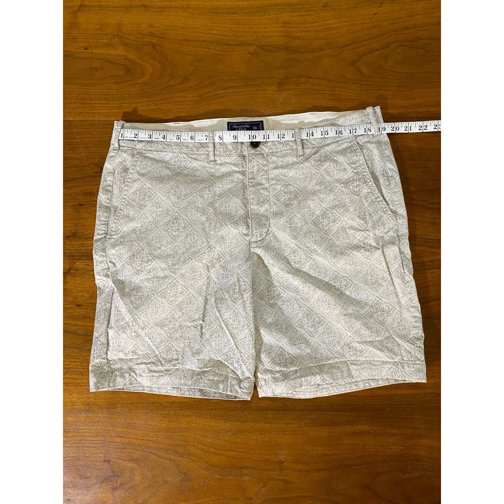 Tan Abercrombie & Fitch Stretch Chino Shorts Medallion Print (Mens 36